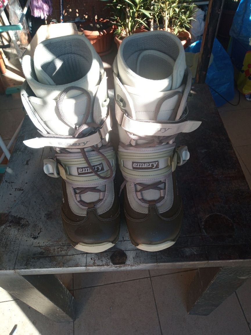 vând placă snowboard