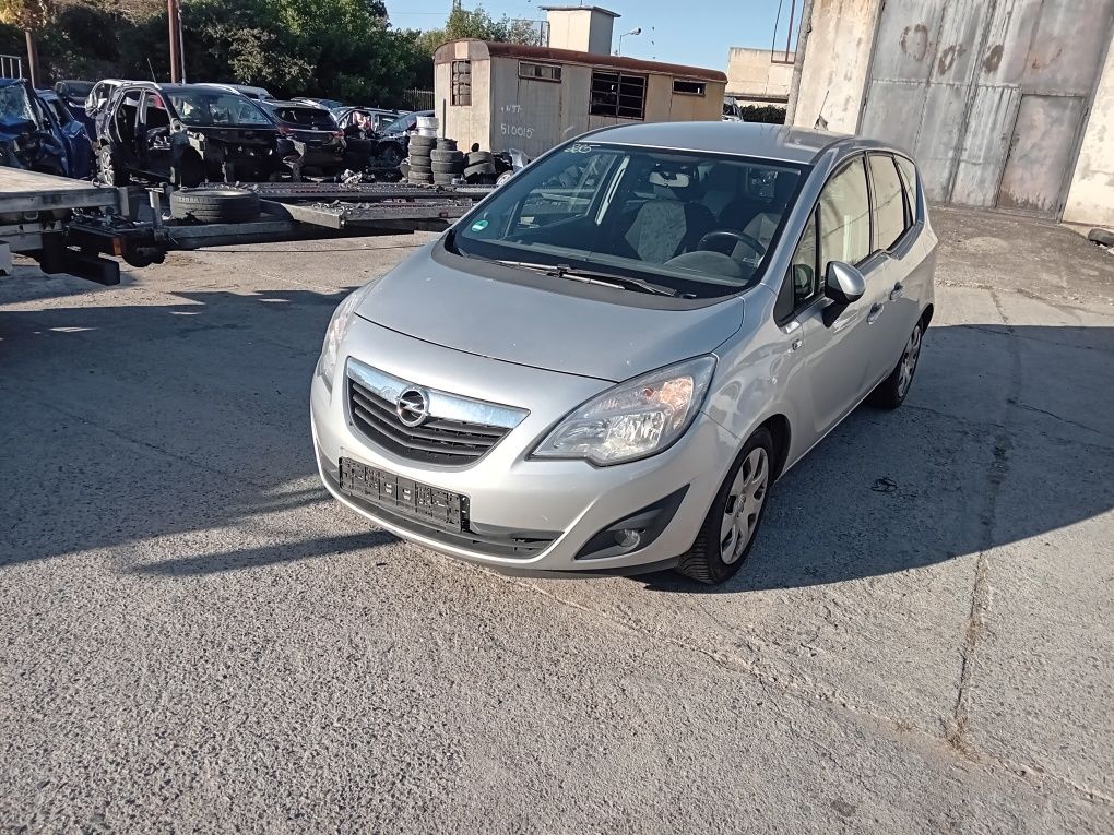 Opel meriva 1.3 Cdti на части Опел мерива