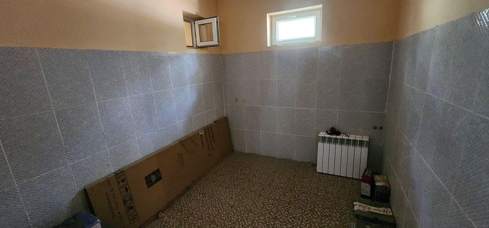 Катта нотурар бино сотилади!!!