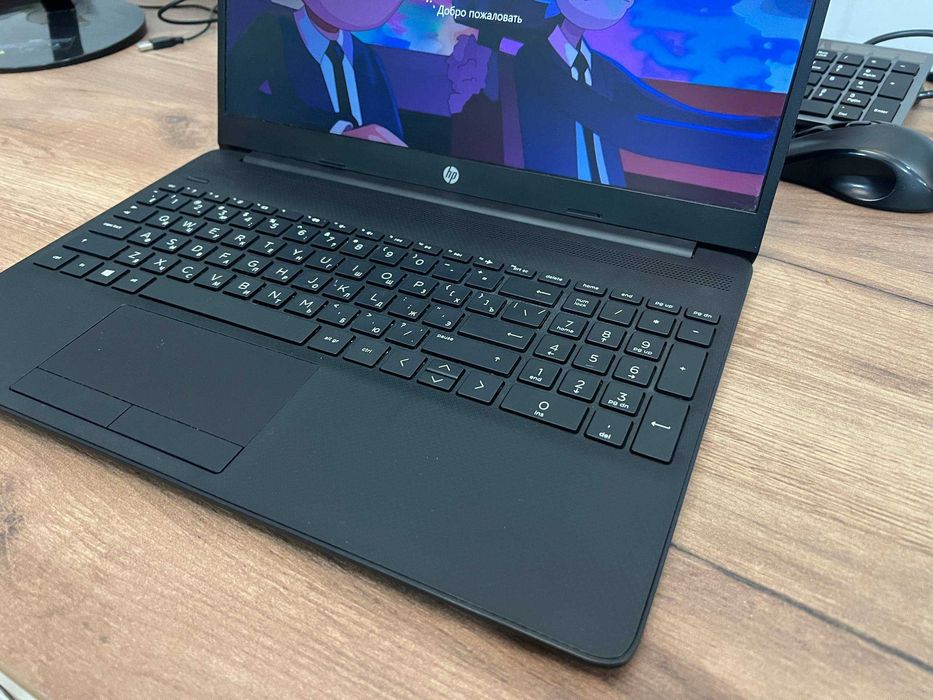 Ноутбук HP CoreI3 8130U /4GB /1000GB