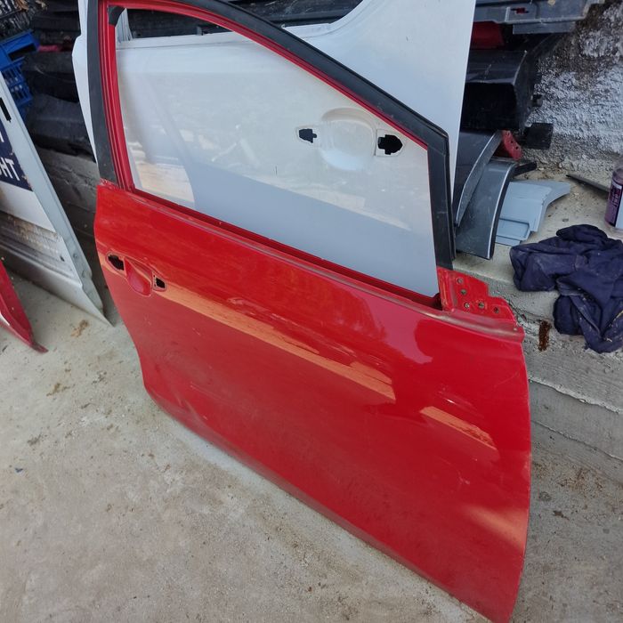 Kia Ceed 12-18 предна дясна врата