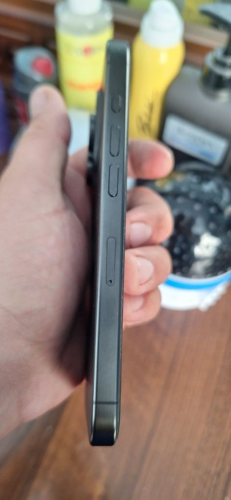 Iphone 15 pro sjsjj