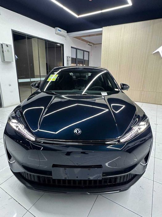 Dongfeng L7 elektromobil