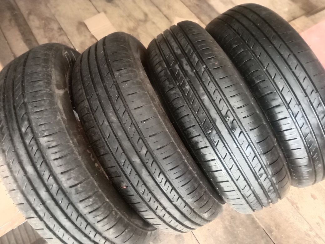 Колеса(резина) R 14 сто восемьдесят пять на семдесять резина R 15 на60