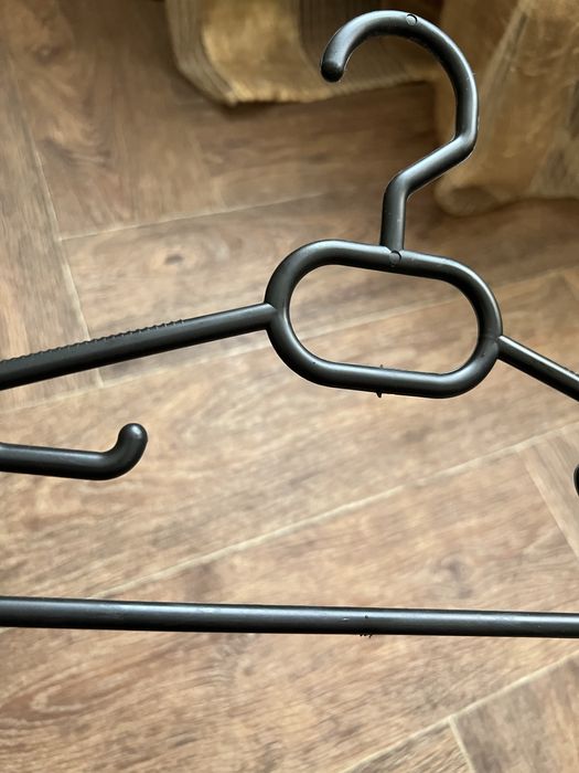 Продаются плечики