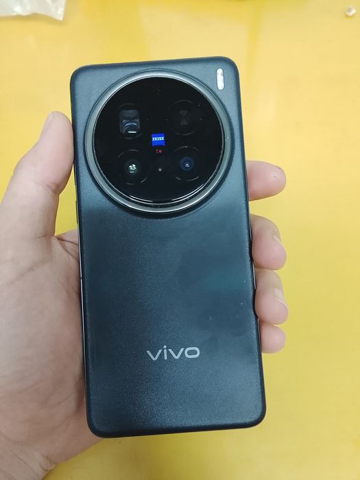 Vivo x 200 pro 16/512 в хорошем состоянии!
