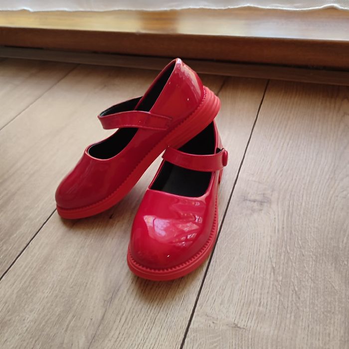 Туфли детские новые