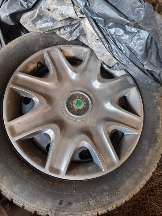 Jante otel cu cauciucuri iarna Skoda Rapid
