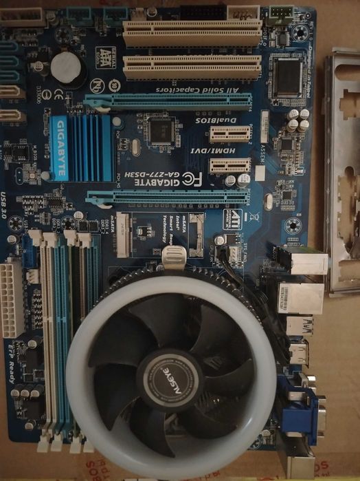 Материнская плата z77  core i5 +blok pitaniya+opertivka 8gb