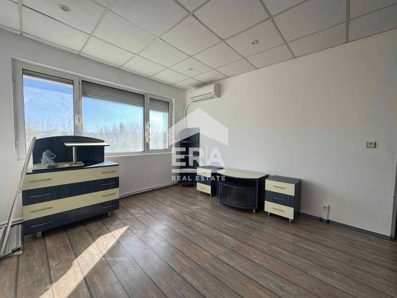 Продава се Двустаен апартамент в Силистра, Център - 62 кв.м за 1155 €/кв.м - Снимка #3