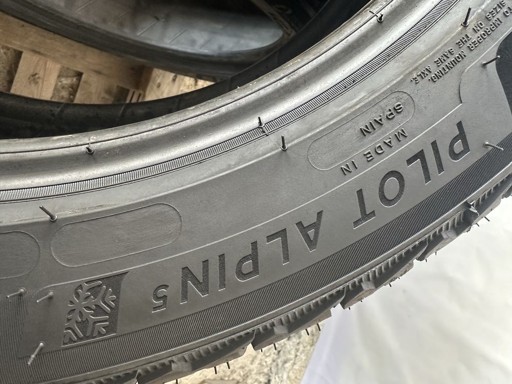 245/45/18 Michelin dot24 НОВИ