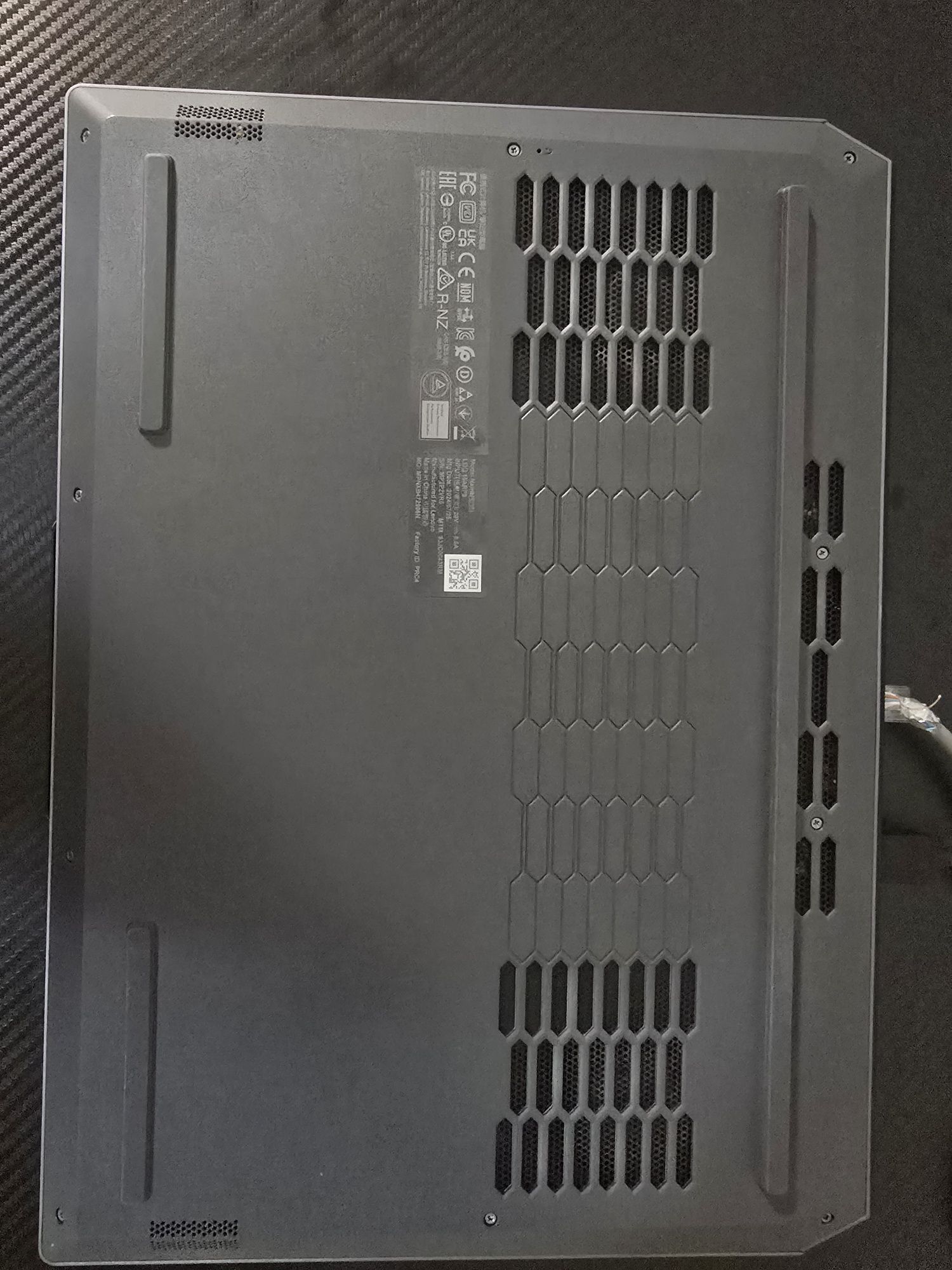 Продавам Laptop Lenovo LOQ 15ARP9