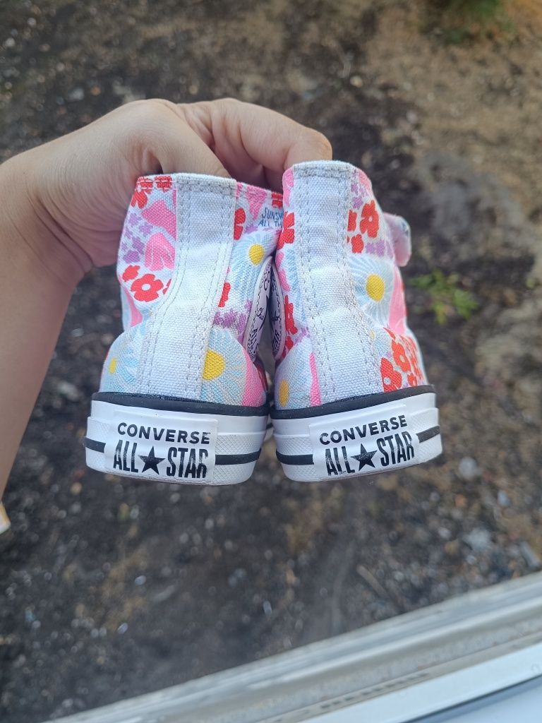Детски Converse Chuck Taylor All Star Easy On Floral
Кецове Chuck Tayl