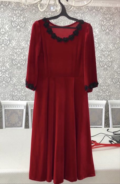 Срочно шикарное платье на 46-48