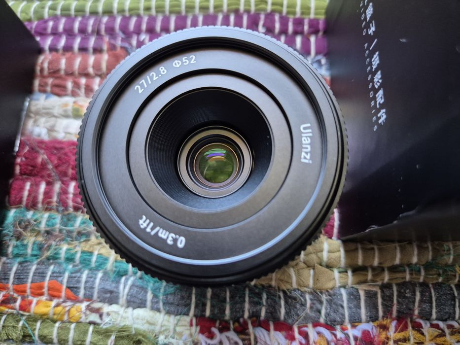 АF обектив Ulanzi F2.8, 27mm за Sony E
