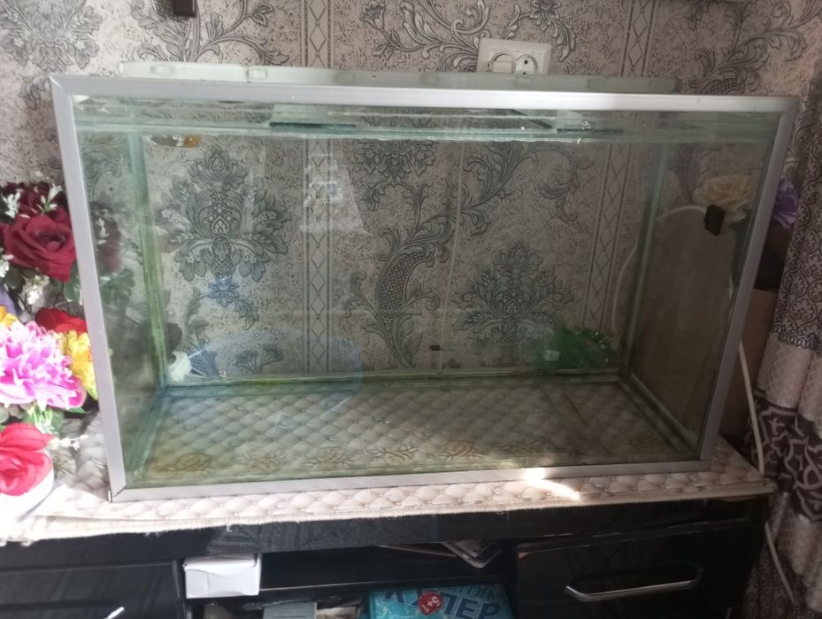 аквариум сотилади