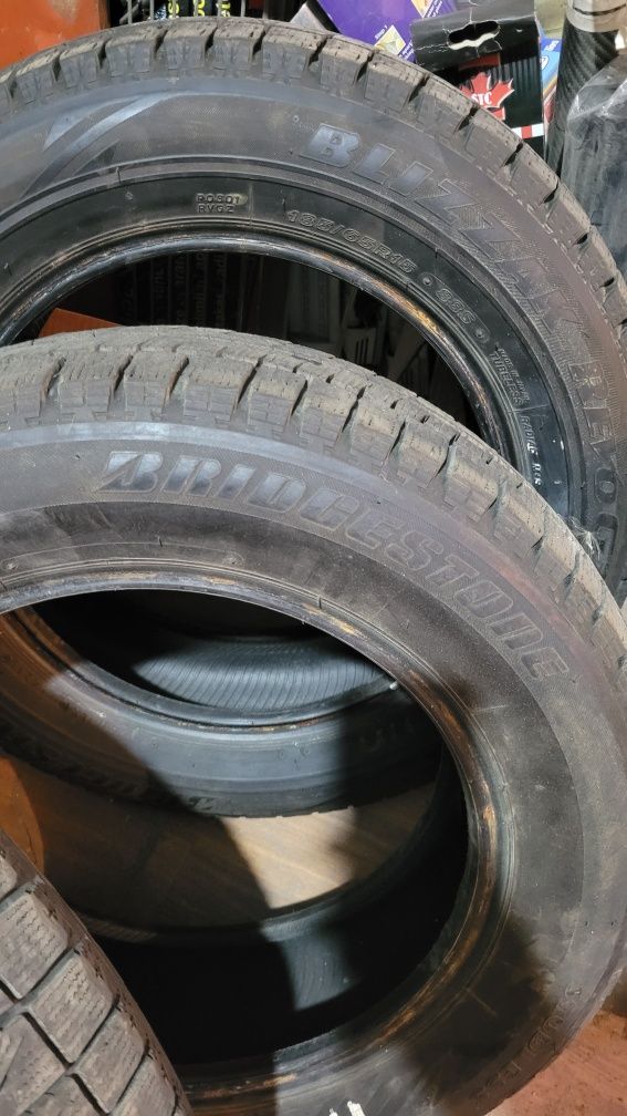 Bridgestone Blizzak 185 65 r 15 комплект шин