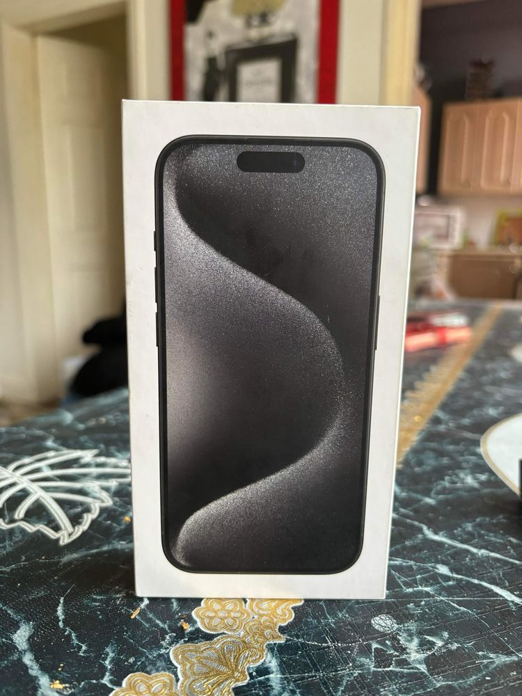 De vanzare Iphone 15 pro 256GB