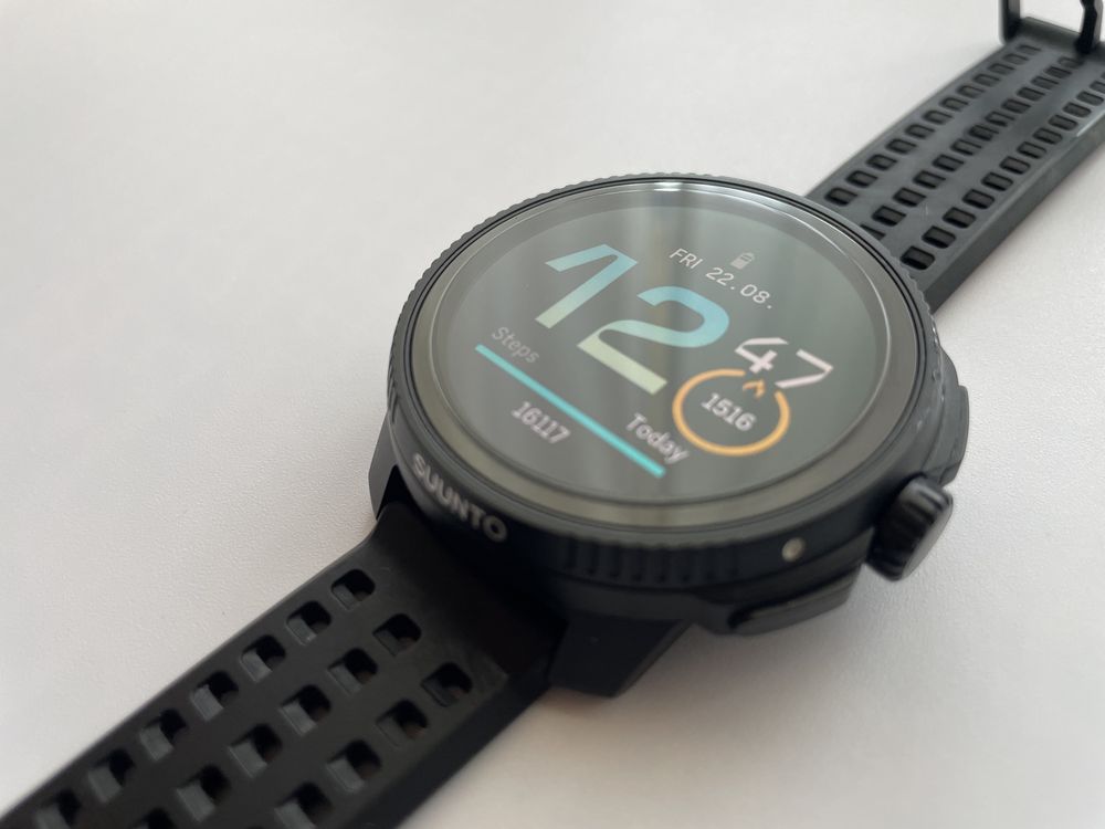 Suunto Race в перфектно състояние, гаранция до Март 2026