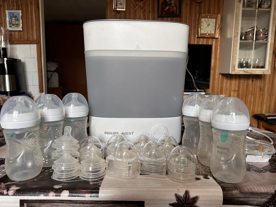Sterilizator Philips Avent +biberoane si tetina