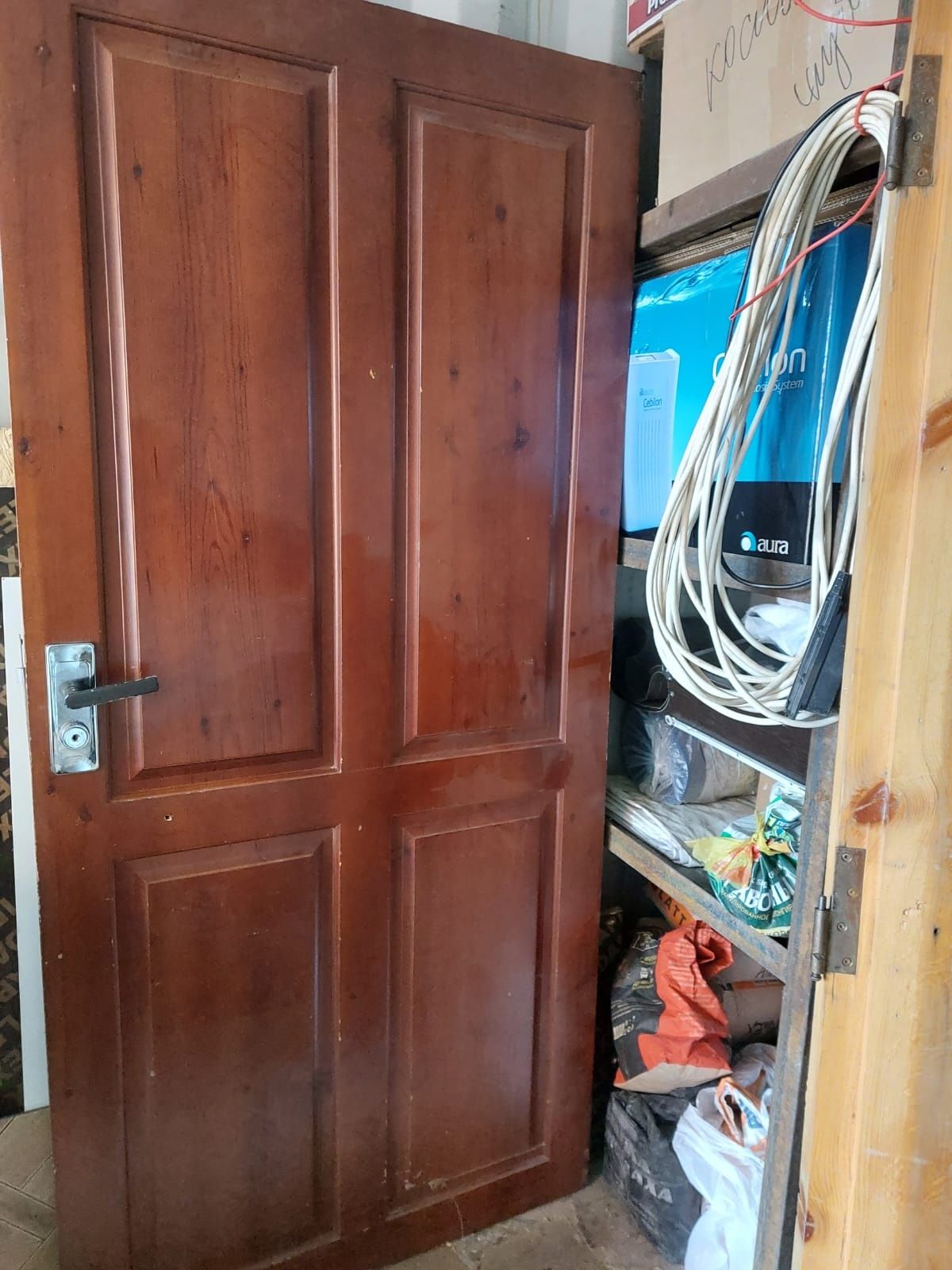 Продам дверь деревянная