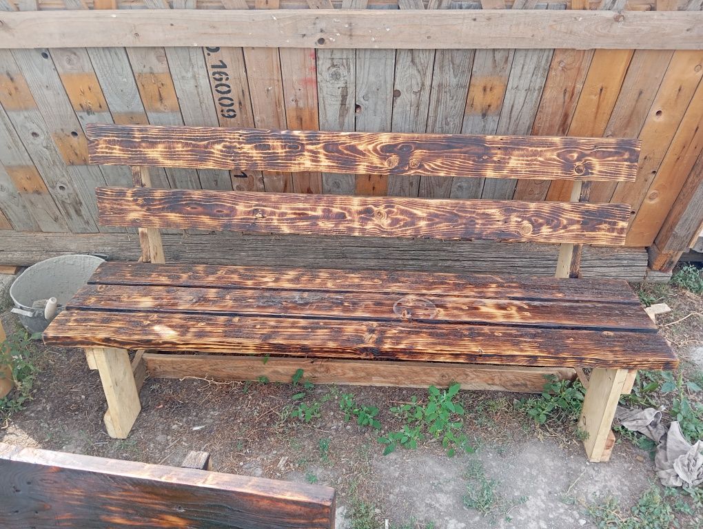 Продам скамейки и стол