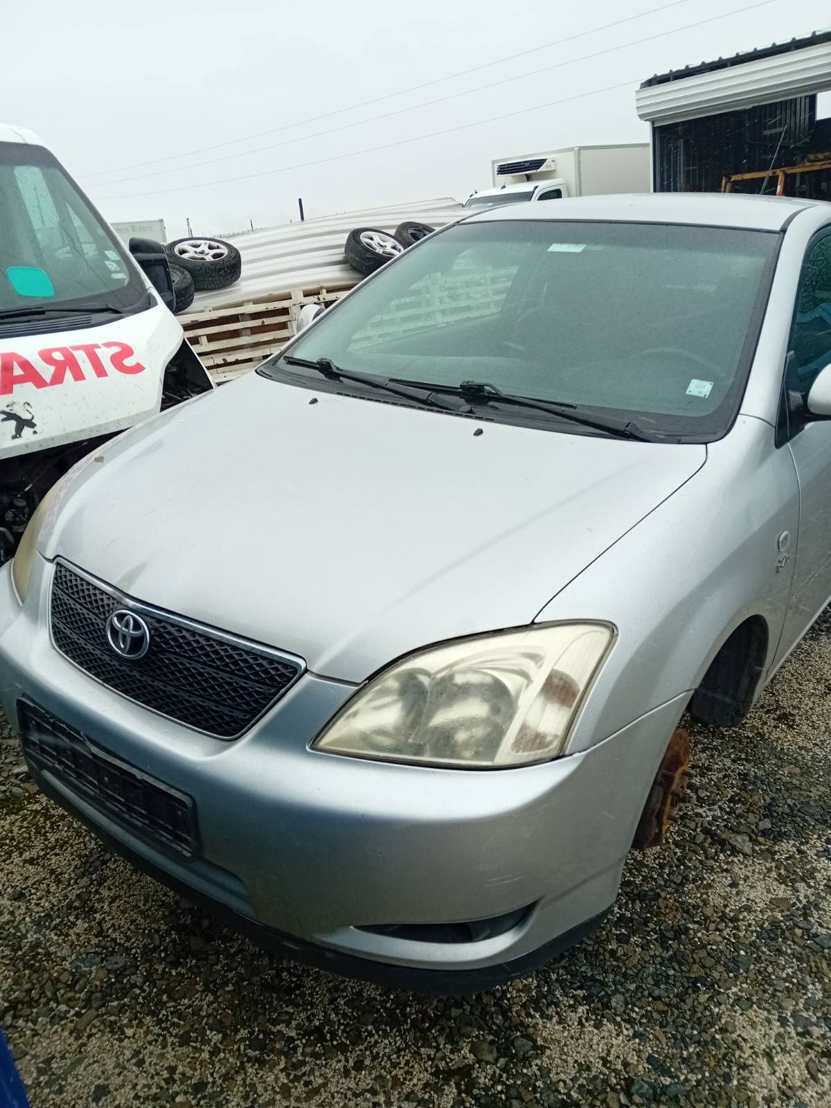 Toyota Corolla 2004 година 2.0 дизел 90к.с.