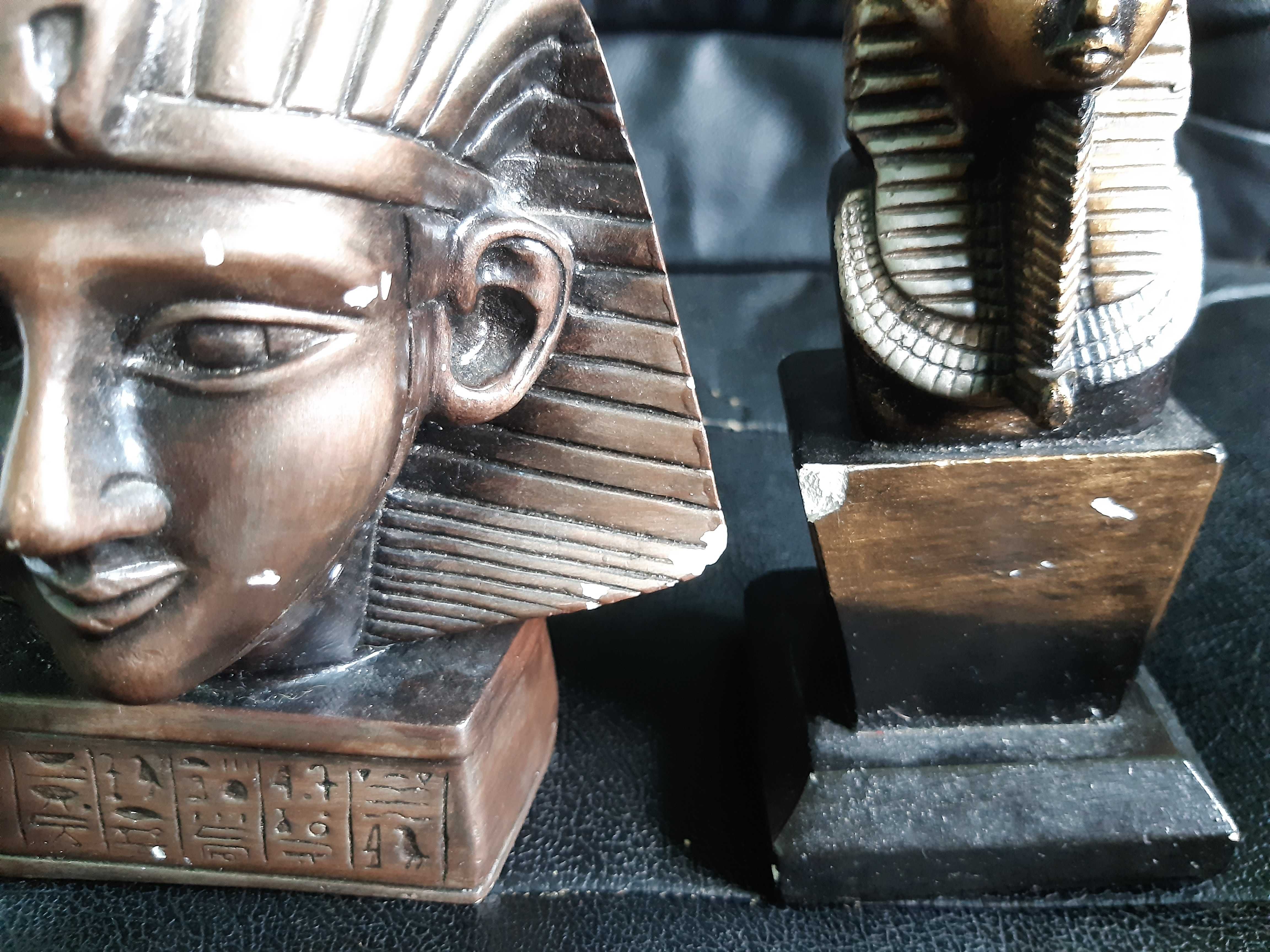 vand 2 statuete cu faraoni