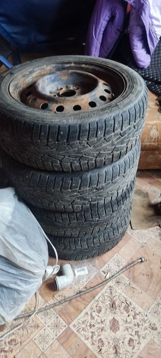 Продам резину шины колеса 205/55/16