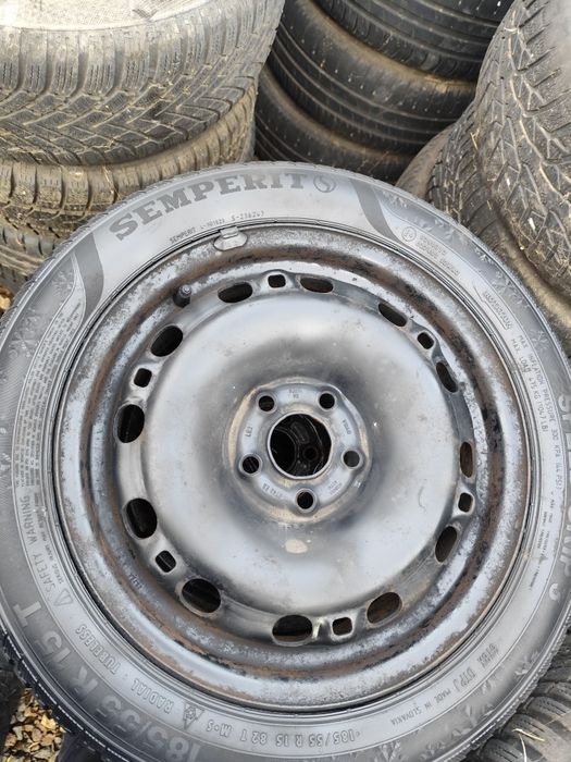 Set 4 jante 5×100 cu anvelope de iarnă. 185/55R15.
