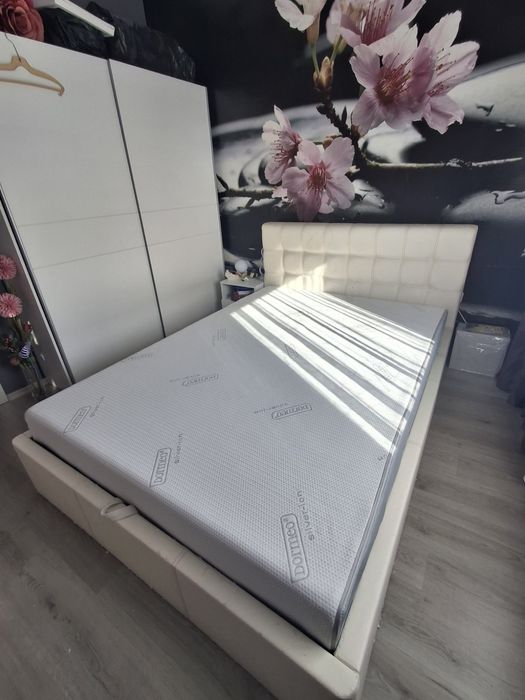 Спалня 150/200 с матрак и механизъм