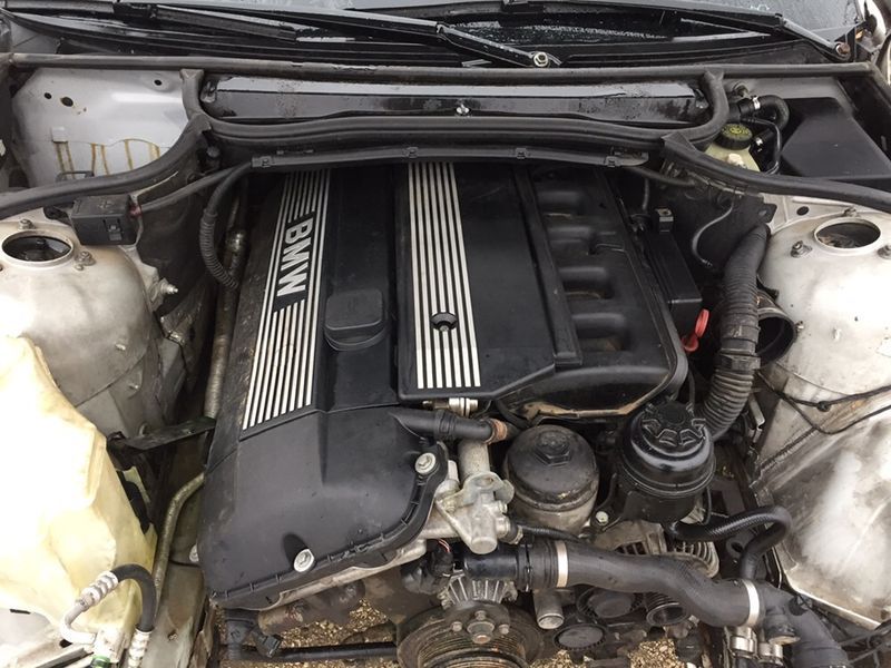 BMW 323i 170к.с на части