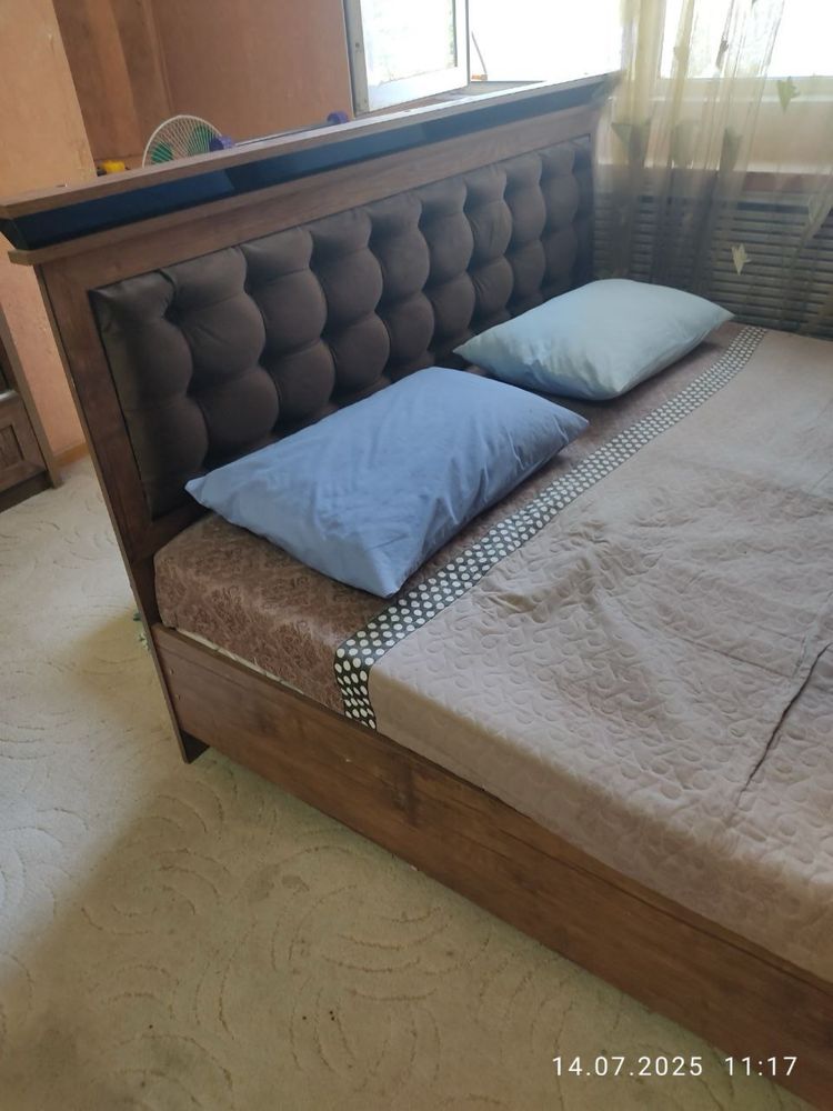 Спальня, стиральная машина и кухонный уголок — всё за 100$
