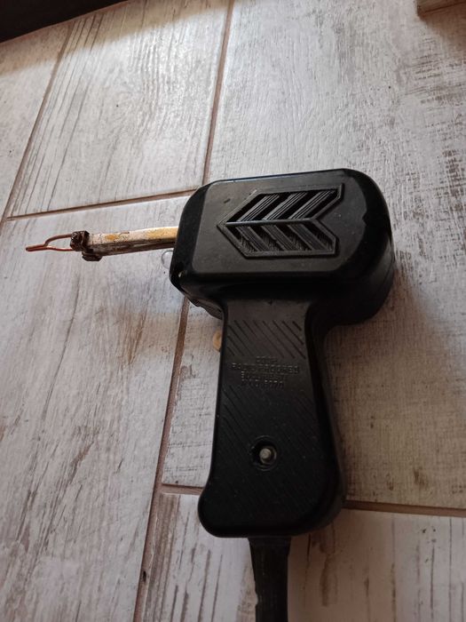 Pistol de lipit vechi Romanesc, Radio Progres București, anii 70