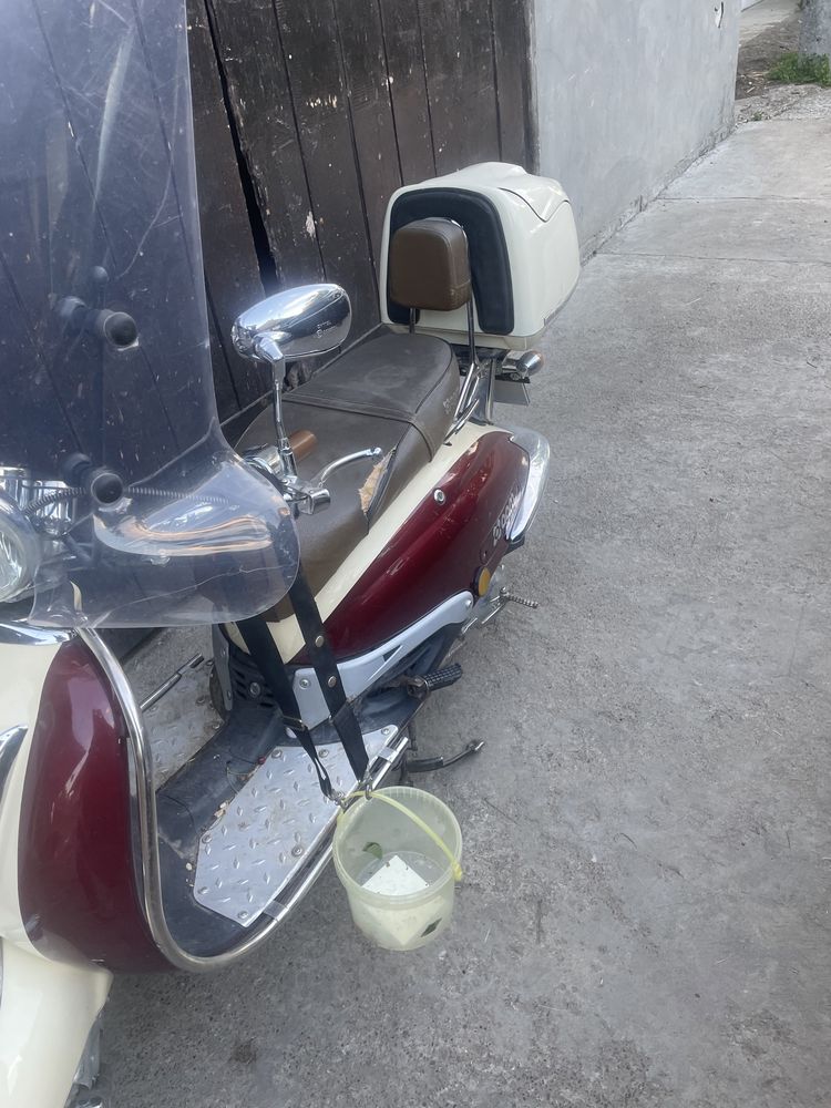 Scutere 49 CC AGM retro acte de provenienta