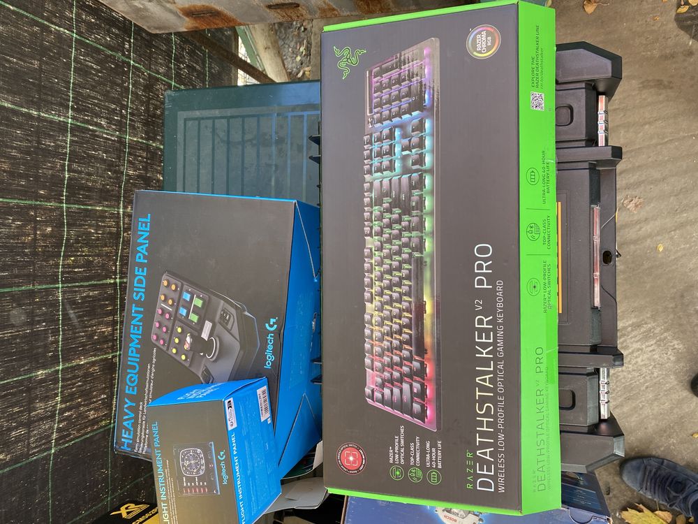 Tastatura RAZER DeathStalker v2 JBL Quantum 400