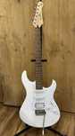 Электрогитара YAMAHA Pacifica 012 в белом цвете