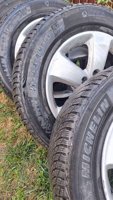Vând roți Suzuki Grand Vitara!