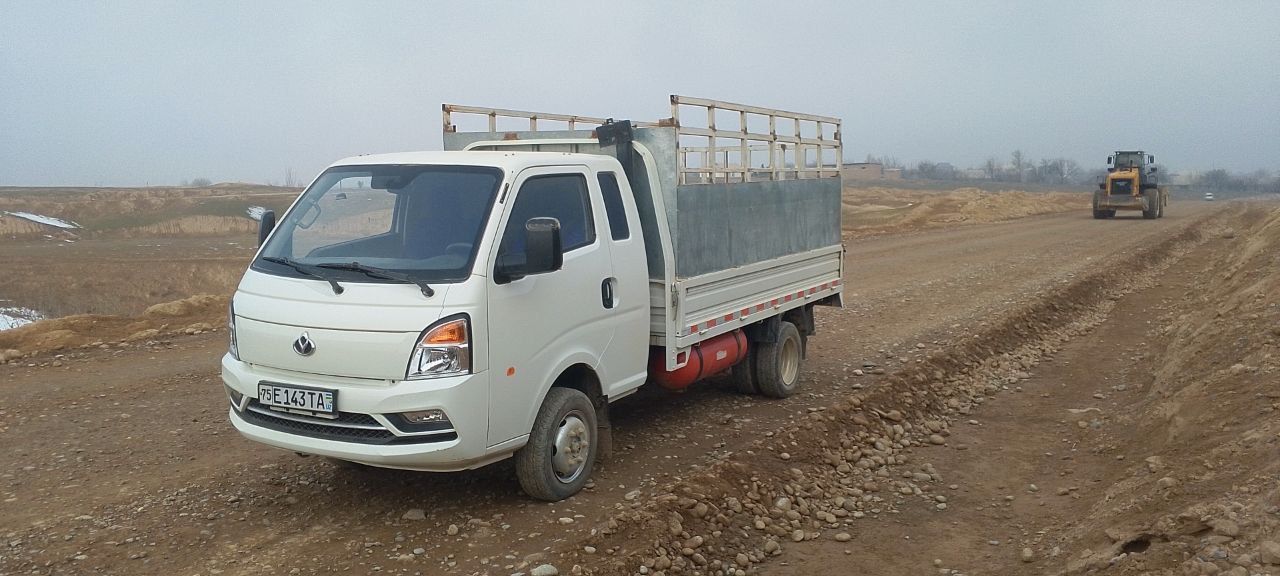 Changan porter yukmashinasi sotiladi