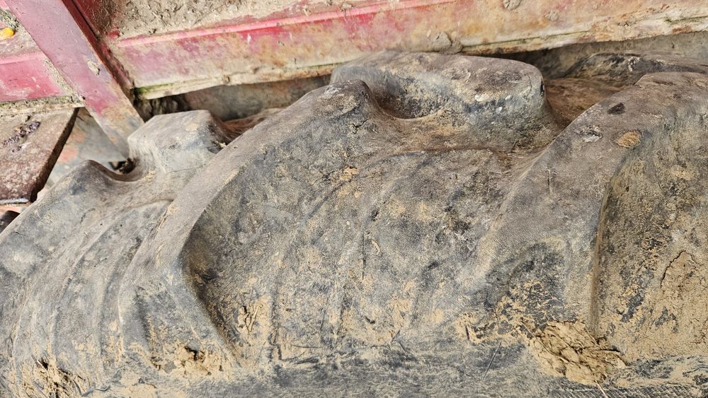 Roți tehnologice (înguste) 230/95 R32 sau 9.5R32