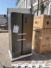 Холодильник Skyworth SBS558WP