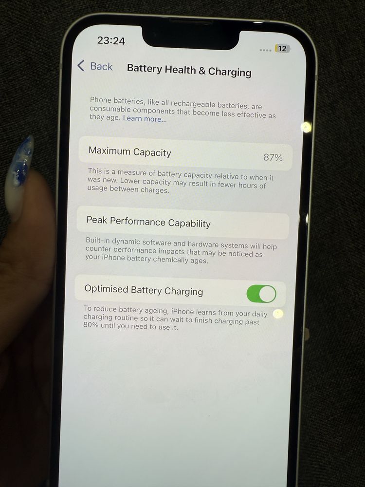 Iphone 14 purple