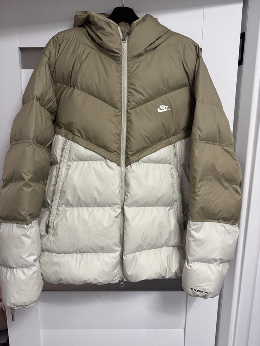 Geaca nike marimea xl