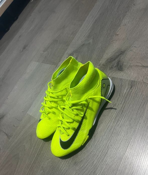 Ghete sintetic fotbal…