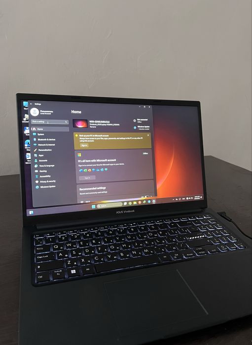 Vivobook.    x1504v