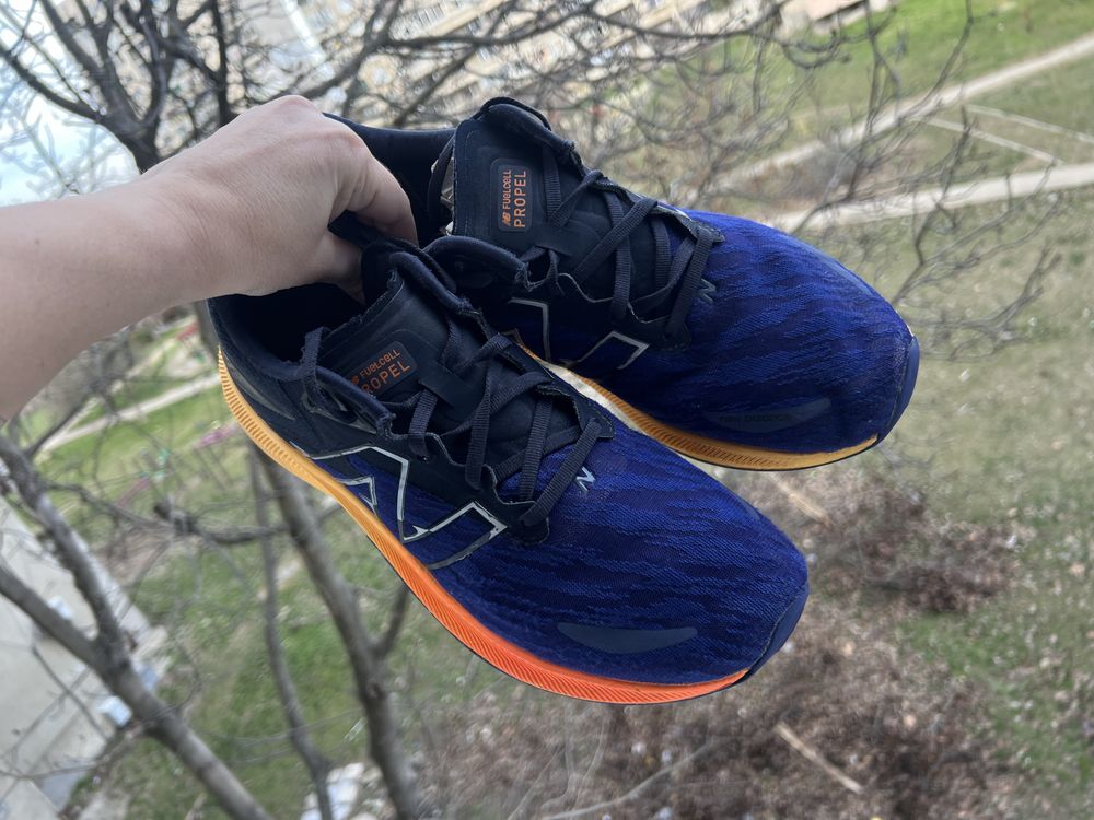 New Balance FuelCell Propel v3 — номер 44