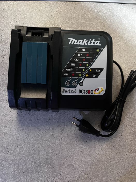 Încarcator Makita Fast Charging