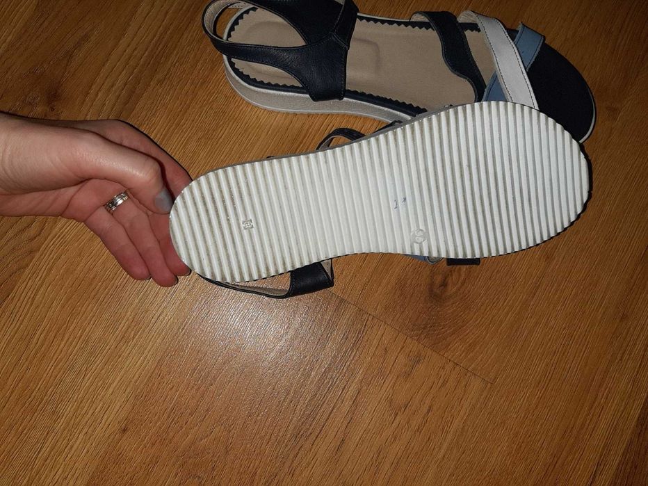 Sandale piele marimea 38