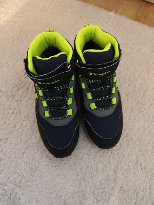 Детски     обувки