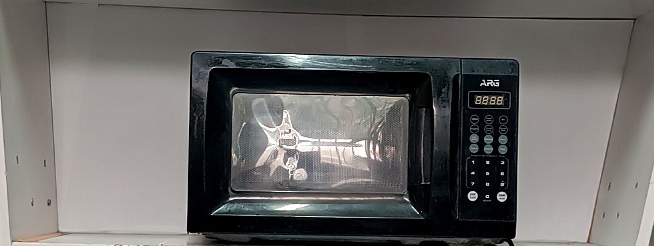 Продам микроволновку с грилем
